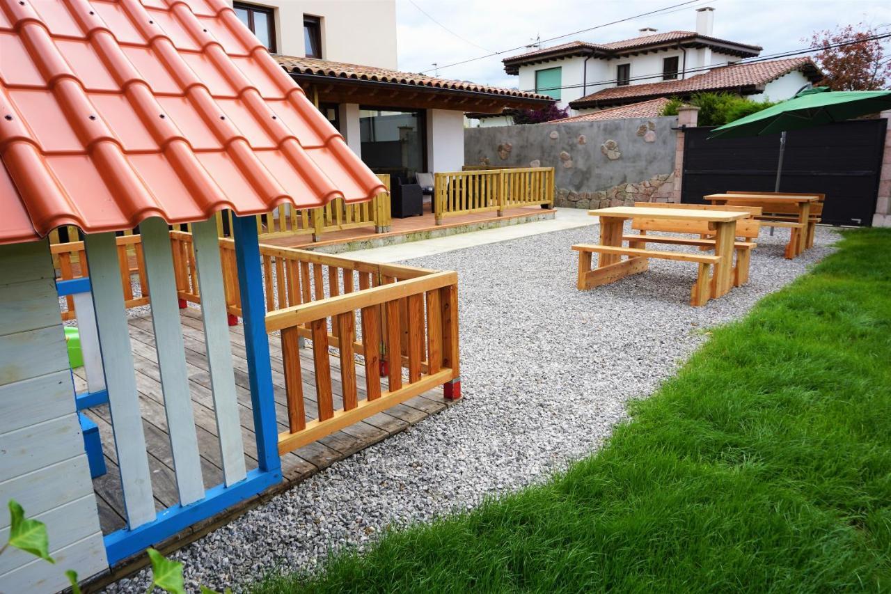 Apartamentos La Playina Llanes Bagian luar foto