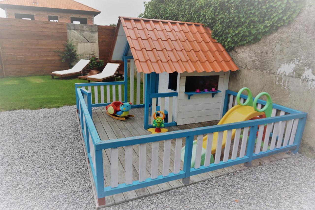 Apartamentos La Playina Llanes Bagian luar foto